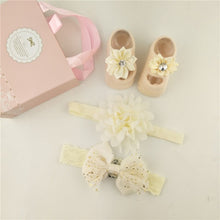 Load image into Gallery viewer, Newborn Baby Girls Headband Bow Flowers Cloth Hair Bands Hair Accessories Socks Gift Boxes Three-piece Suit
