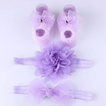 Load image into Gallery viewer, Newborn Baby Girls Headband Bow Flowers Cloth Hair Bands Hair Accessories Socks Gift Boxes Three-piece Suit