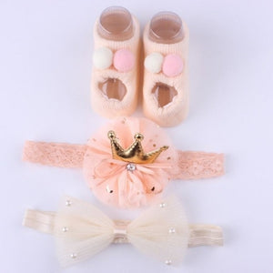 Newborn Baby Girls Headband Bow Flowers Cloth Hair Bands Hair Accessories Socks Gift Boxes Three-piece Suit