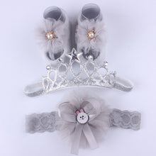Load image into Gallery viewer, Newborn Baby Girls Headband Bow Flowers Cloth Hair Bands Hair Accessories Socks Gift Boxes Three-piece Suit