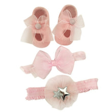 Load image into Gallery viewer, Newborn Baby Girls Headband Bow Flowers Cloth Hair Bands Hair Accessories Socks Gift Boxes Three-piece Suit